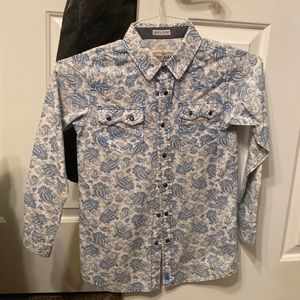 Pearl snap button down Western shirt. Only wore a couple times for rodeo’s